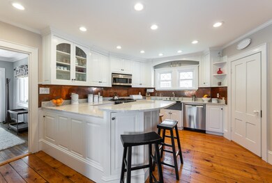 8 Carpenter St, Amesbury, MA 01913 - photo 7