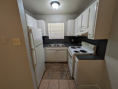 4348 Sullivan St unit 3, Beaumont, TX 77705 - photo 4