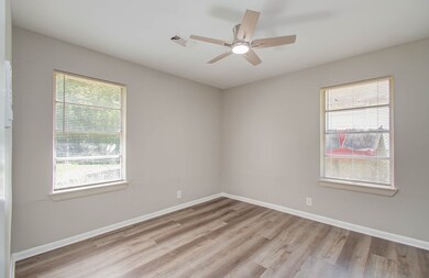 3620 Easy St, Houston, TX 77026 - photo 7