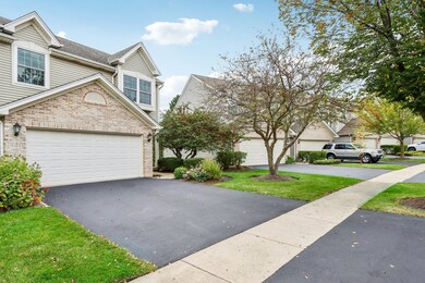 966 Viewpoint Dr, Lake In the Hills, IL 60156 - photo 4