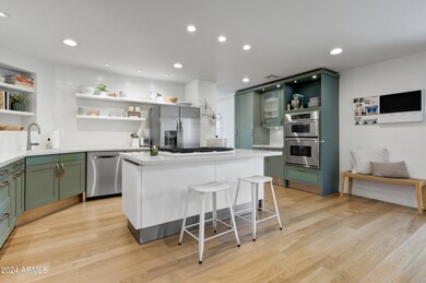 04-Kitchen