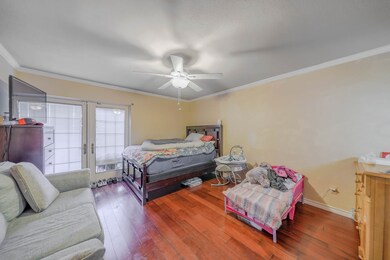 7827 Bateman Ln unit 7827, Houston, TX 77088 - photo 6