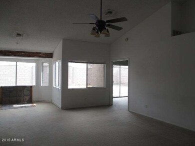 023-180066 front room 2