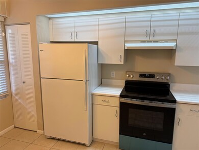 571 SW 142nd Ave unit 413O, Pembroke Pines, FL 33027 - photo 3