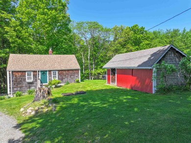 2bdr 1bath w/ 2 stall garage / Rental