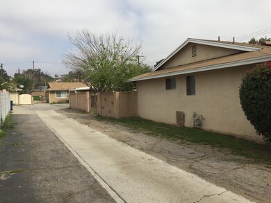 13041 Macneil St, Sylmar, CA 91342 - photo 4