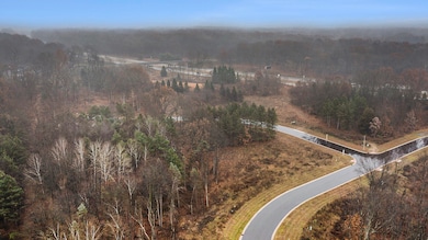 8190 Scots Pine Cir unit 12, Kalamazoo, MI 49009 - photo 2