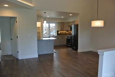 360 S Pine Meadow St unit 6, Sisters, OR 97759 - photo 7