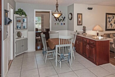 Breakfast nook