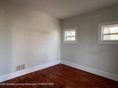 511 N Sycamore St, Lansing, MI 48933 - photo 4