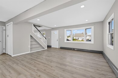 28 Candle Ln, Levittown, NY 11756 - photo 2