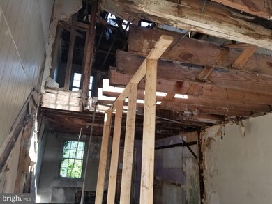 1012 Ellicott Driveway, Baltimore, MD 21216 - photo 4