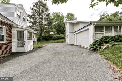 300 N Carlisle St, New Bloomfield, PA 17068 - photo 3