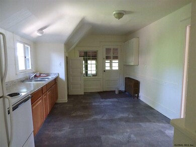 50 Olcott Ln, Rensselaer, NY 12144 - photo 6