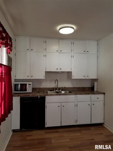 2507 W 69th St, Davenport, IA 52806 - photo 6