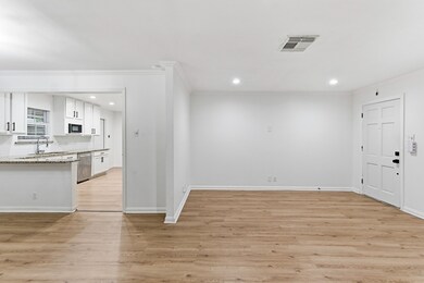 5517 Aspen St, Houston, TX 77081 - photo 3