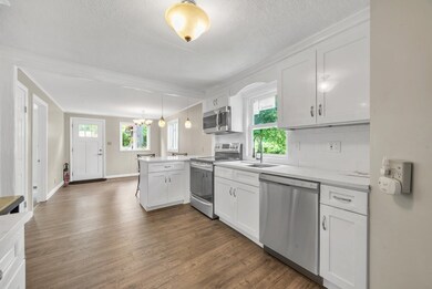 552 Alden St, Ludlow, MA 01056 - photo 5