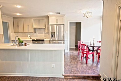 4000 4000 Cloverdale Dr, Tyler, TX 75701 - photo 7