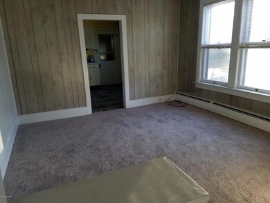 15 Fetherman St, Stroudsburg, PA 18360 - photo 5