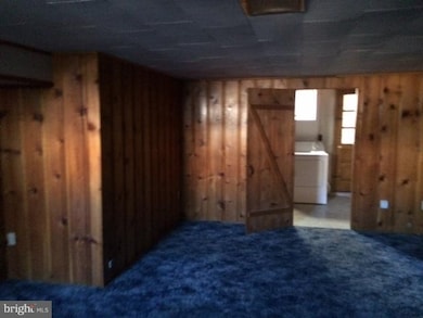 1031 Foxwood Ln, Essex, MD 21221 - photo 4