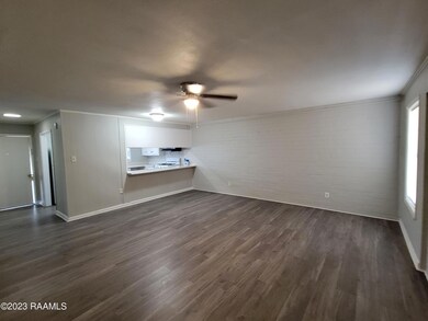 869 von Blond unit B, Lake Charles, LA 70615 - photo 4
