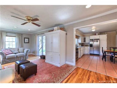 2561 Mount Holyoke Rd, Columbus, OH 43221 - photo 3