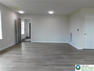 1513 Maple St unit 101, Bethlehem, PA 18017 - photo 4