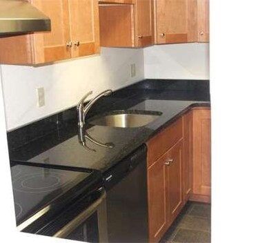 80 Fountain Ln unit 2, South Weymouth, MA 02190 - photo 3