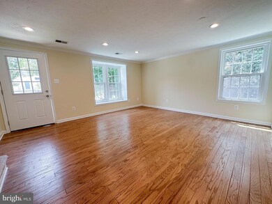 13943 Winding Ridge Ln, Centreville, VA 20121 - photo 2