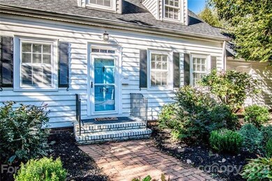 102 S Race St, Statesville, NC 28677 - photo 5