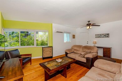 Beautiful top floor corner unit, flooded with natu