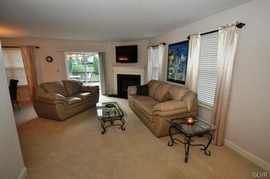 3768 Knight Dr, Macungie, PA 18062 - photo 5