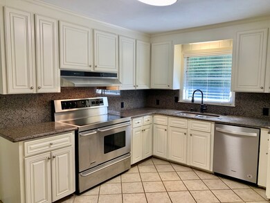 504 Mohawk Ave, Dothan, AL 36301 - photo 2