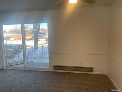 1824 Colonial Village Way unit 2, Waterford, MI 48328 - photo 5