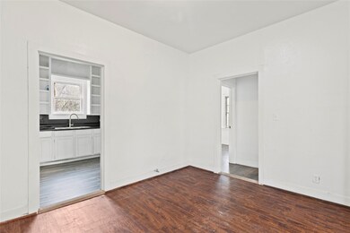 736 W Rittenhouse Rd, Houston, TX 77091 - photo 6