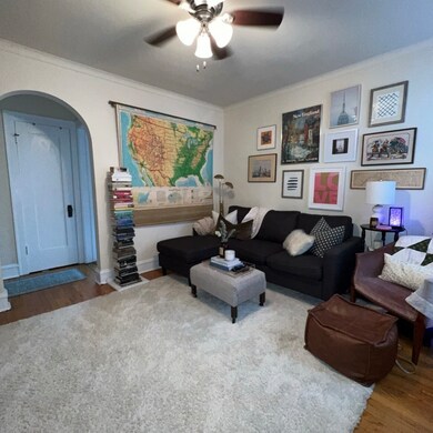 4833 N Hoyne Ave unit 2B, Chicago, IL 60625 - photo 2