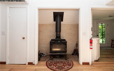 Wood burning stove