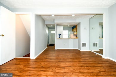 8335 Windfall Rd, Springfield, VA 22153 - photo 5