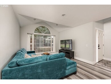 1085 N Noble Ct, Canby, OR 97013 - photo 2