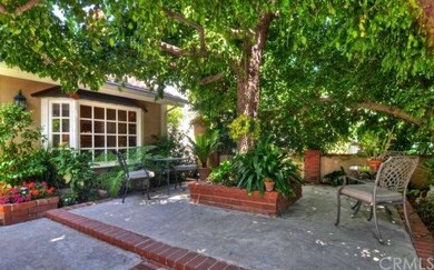 Private Courtyard Entry