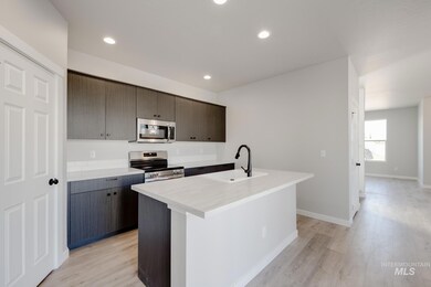 3042 E Boulder Basin Dr, Kuna, ID 83634 - photo 4