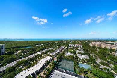 Direct and unobstructed pass through views of Biscayne Bay and beyond!