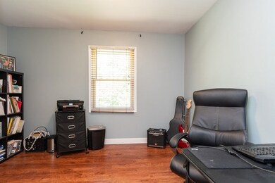 145 Split Oak Rd, Naperville, IL 60565 - photo 2