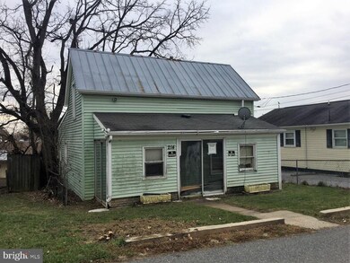 214 S Hawbaker Cir, Clear Spring, MD 21722 - photo 2