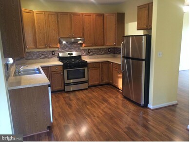 2463 Sugar Mill Way, Herndon, VA 20171 - photo 5