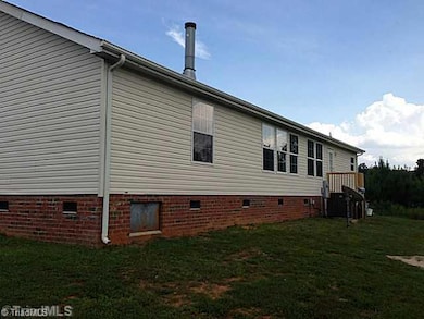 1128 Richardson St, Ramseur, NC 27316 - photo 2