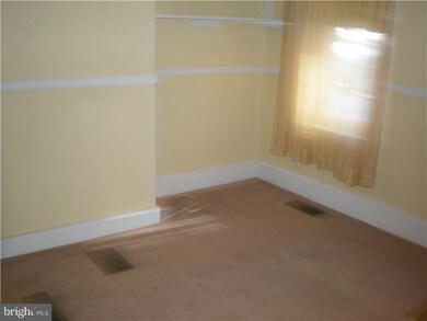 446 Apple St, Pottstown, PA 19464 - photo 5