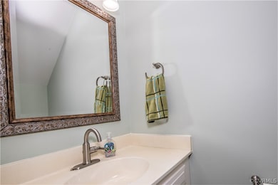 1/2 bath 1st floor
