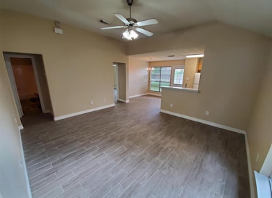 171 Horn Ct, Baytown, TX 77523 - photo 7