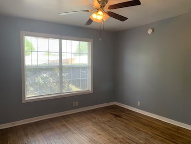 1025 6th St unit A, Hempstead, TX 77445 - photo 5